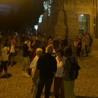 Cittadini in piazza al Faro di Besozzo per dire no alla strage di civili a Gaza