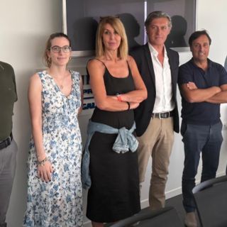 Il nuovo consiglio con il direttore di Confcommercio Gianfranco Ferrario