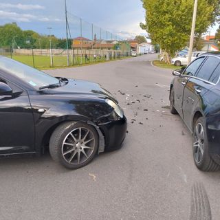 Le auto coinvolte nella collisione della serata