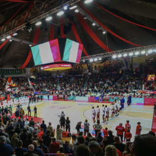 Ottant'anni della Pallacanestro Varese, gli auguri del Comune di Varese: «Amore vero, sei un patrimonio di questa città»