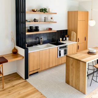 Ristrutturare casa senza stravolgere tutto: soluzioni smart per pavimenti e rivestimenti