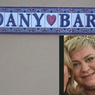 I fiori, le lacrime, l'affetto di Besozzo per Daniela Vanin e il suo Dany Bar: «Era forza, coraggio, dignità, cuore, gentilezza e generosità»