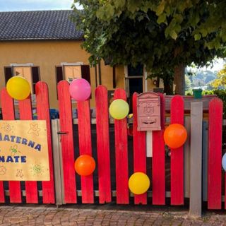 L'ingresso della scuola materna di Luvinate