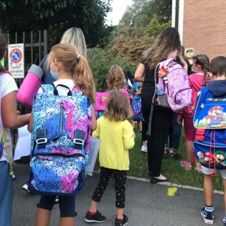 Oggi la prima campanella nelle scuole varesine: «Parte un viaggio che merita di essere fatto»