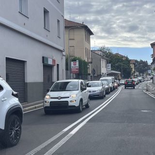 Il traffico di questa mattina nella zona di largo Flaiano con code anche lungo viale Borri