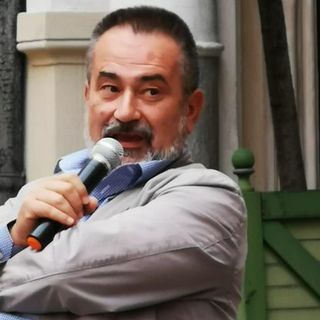 Bezzon, una vita in giallo, protagonista a Lavena Ponte Tresa tra indagini e noir