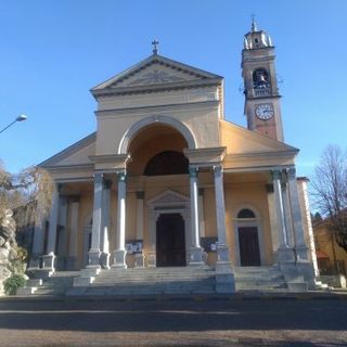 La chiesa parrocchiale di Gavirate La chiesa parrocchiale di Gavirate
