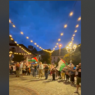 Un'immagine della manifestazione di Laveno per la Palestina di agosto Un'immagine della manifestazione di Laveno per la Palestina di agosto