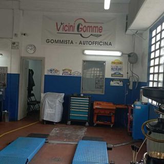 Pneumatici invernali, è arrivato il momento del cambio: «Scegliere gomme "premium" e non affidarsi agli acquisti "fai da te"»