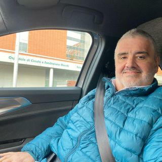 Il consigliere comunale di Cadrezzate con Osmate torna a casa dopo nove mesi di ospedale