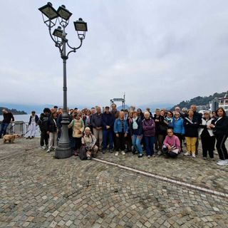 Una delle precedente uscite di "Due passi in compagnia" a Laveno