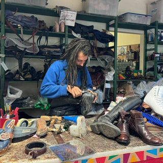 Laureato in Biotecnologie a calzolaio: la storia e la lezione di Marco Del Tredici è l'articolo più letto della settimana