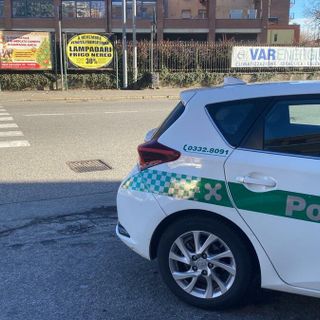 Il punto in cui l'anziano è stato investito questa mattina in viale Borri a Varese