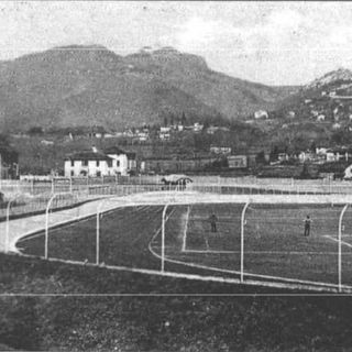 Caro vecchio Franco Ossola, quante ne hai viste in 90 anni di vita: esiste stadio in un luogo più magico di questo?