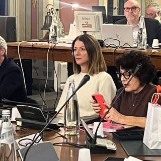 Il sindaco e la maggioranza: «Varese bloccata da 4 consiglieri della Lega. Amministrare non è un gioco. Sono riusciti a far scappare anche i loro alleati»