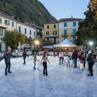 Rinviata a venerdì l'inaugurazione della pista di pattinaggio Laveno On Ice