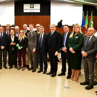 Lombardi nel mondo, il riconoscimento a Palazzo Pirelli. Premiato anche il bustocco Uto Ughi