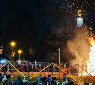 Il falò di Sant'Antonio a Besozzo dello scorso anno