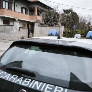 Lonate Pozzolo, tentano furto in casa: il proprietario, picchiato, reagisce con un coltello e un malvivente muore