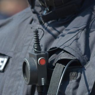Non solo taser: bolawrap e nuove bodycam per la Polizia Locale di Busto