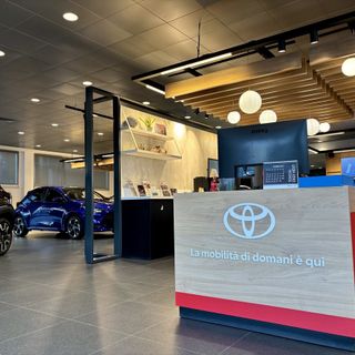 Open Weekend Toyota da Gruppo Novauto: voucher da 500€ per tutti e promo dedicata agli Under 30 su Toyota Aygo X Hybrid