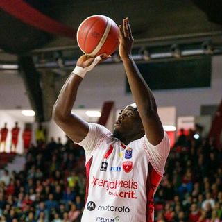 Elisée Assui al tiro (foto Fabio Averna)