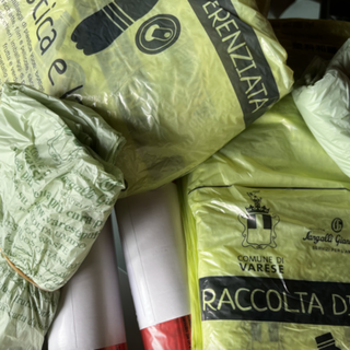 Raccolta differenziata a Varese: è partita la distribuzione dei sacchi. Ecco tutte le info utili