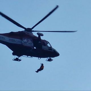 L'elicottero dei vigili del fuoco