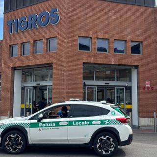 Derubavano i clienti del Tigros di Arcisate: denunciate tre donne straniere, una era incinta