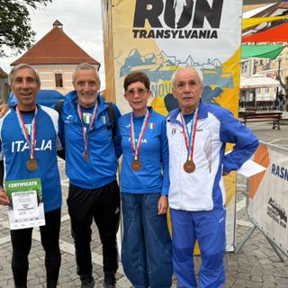 Campionati Europei Master di corsa in montagna e trail 2026: pioggia di medaglie per l'Atletica 3V in Romania Campionati Europei Master di corsa in montagna e trail 2026: pioggia di medaglie per l'Atletica 3V in Romania