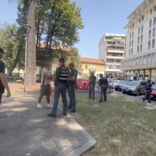 Nuovo blitz della polizia a Gallarate: controlli a raffica in centro Nuovo blitz della polizia a Gallarate: controlli a raffica in centro