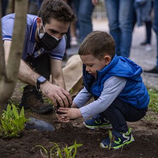 FOTO. Caro Ave, dalla terra dei Giardini nasce un fiore per te