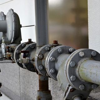 Lavori urgenti alla rete idrica: niente acqua oggi a San Fermo e Valmonte