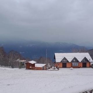 La neve scesa sull'Alto Varesotto in una foto da Luinonotizie.it di Simone Riva Berni
