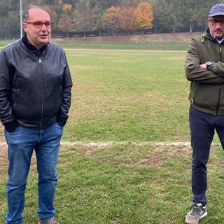Il presidente Amirante con Ezio Rossi questa mattina al campo di Albizzate prima della rifinitura