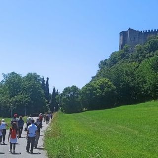 Ad Angera si respira aria d'estate e di vacanze: oltre 2mila i turisti all'Infopoint