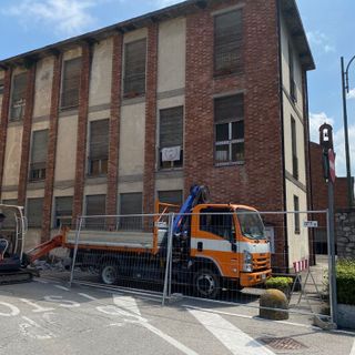 Il Comune di Angera mette in sicurezza e rilancia piazza Garibaldi Il Comune di Angera mette in sicurezza e rilancia piazza Garibaldi