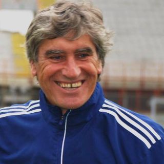 Ermes Berton al Franco Ossola con il Varese in serie B: «Anni magici che regalavano qualcosa di unico e magica a tutti. Spero tornino presto» (foto Ezio Macchi)