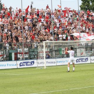 «Ce n’è un’altra» disse Buba Buzzegoli al muro biancorosso dopo la finale d'andata per la B persa a Cremona. «Ce n’è un’altra» lo diciamo anche noi. Perché non può finire così