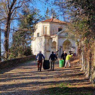 I &quot;senior&quot; del Cai oggi in azione per pulire la via Sacra