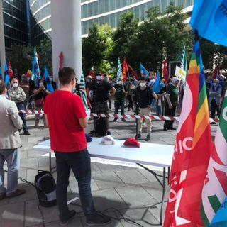 Cgil, Cisl e Uil lombarde ancora in piazza a Milano: «Ripensiamo al ruolo degli ospedali»
