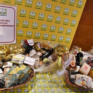 Natale, un budget da 206 euro per gli ultimi acquisti di Natale dei varesotti