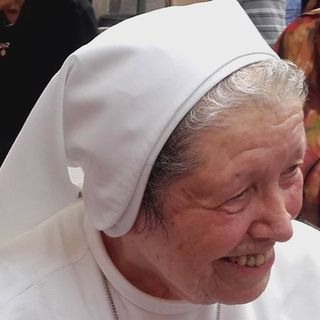 Suor Giuseppina Signori in una foto dalla pagina Facebook &quot;Sei di Cuvio se&quot;