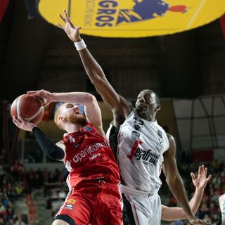 Olivier Hanlan, capitano della Openjobmetis (foto Fabio Averna)