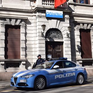 Busto, il pusher "ciclista" preso in via Ferrer con dosi di hashish e cocaina