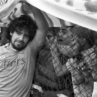 Somma Lombardo ricorda e celebra Maradona