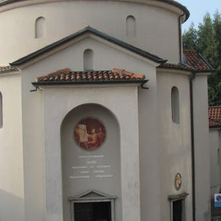 L'omaggio alle vittime del Coronavirus al Tempio dei Medici d'Italia di Duno L'omaggio alle vittime del Coronavirus al Tempio dei Medici d'Italia di Duno