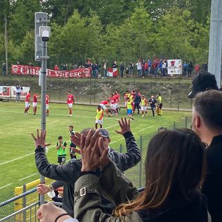 Il 51° squillo di Giulio Ebagua: punizione magistrale al 95', il Varese ferma la corazzata e vede la salvezza (1-1)