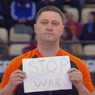 Un arbitro ucraino per la sfida salvezza tra Varese e Fortitudo