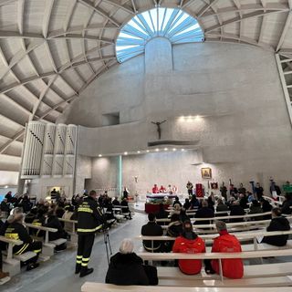 I vigili del fuoco celebrano Santa Barbara: «Aiutate il prossimo mettendoci il cuore». Il saluto del comandante Albanese: «Non dimenticherò mai Varese e la sua gente»